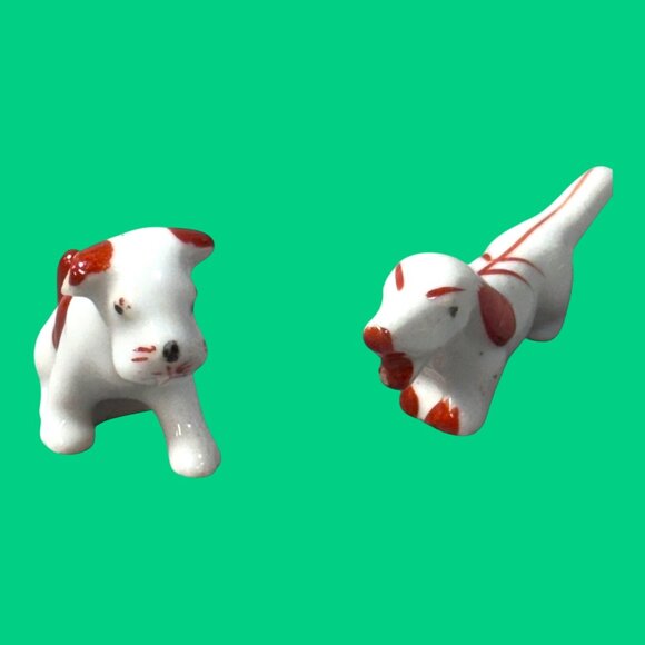 Vintage Japanese Ceramic Dog Figurines Set Of 2 Red & White Hand-Painted Terrier - Picture 1 of 9